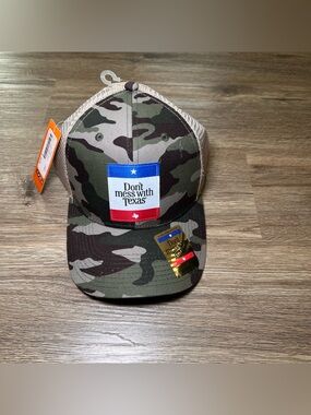TYLER'S Don't Mess with Texas Camo Flag Trucker Hat NWT